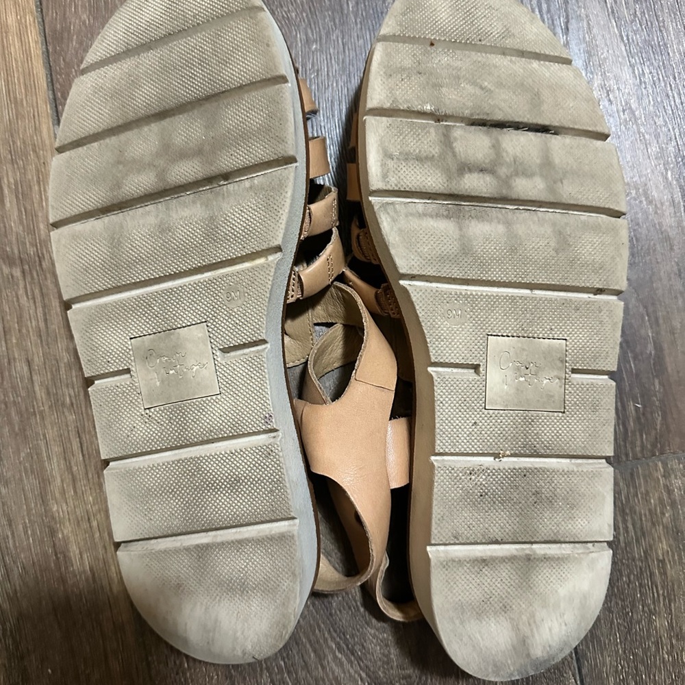 Ladies Sandals - Picture 2 of 4